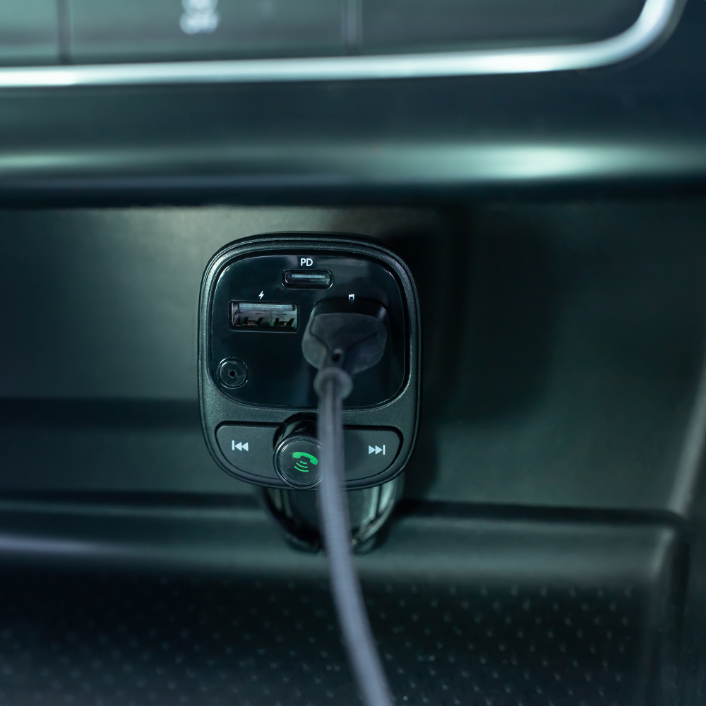 Forever transmiter FM Bluetooth 2 x USB-A 1 x USB-C PD 30W TR-370 czarny - obrazek 5