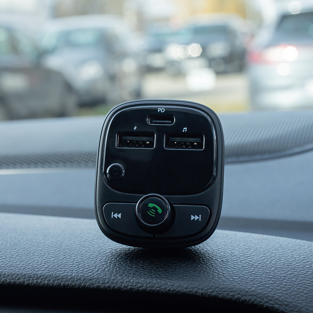 Forever transmiter FM Bluetooth 2 x USB-A 1 x USB-C PD 30W TR-370 czarny - obrazek 6