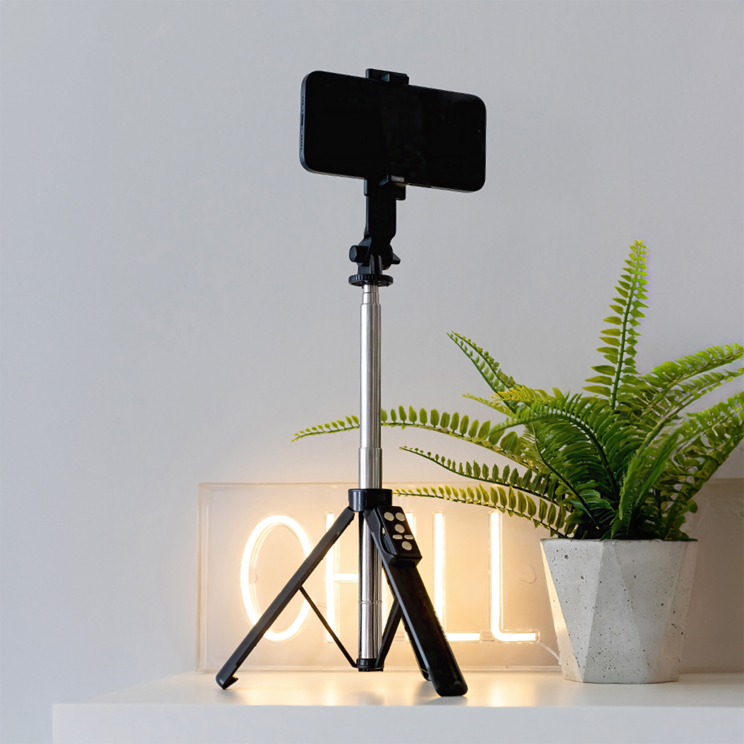 Forever selfie stick Bluetooth tripod SST-100 czarny - obrazek 7